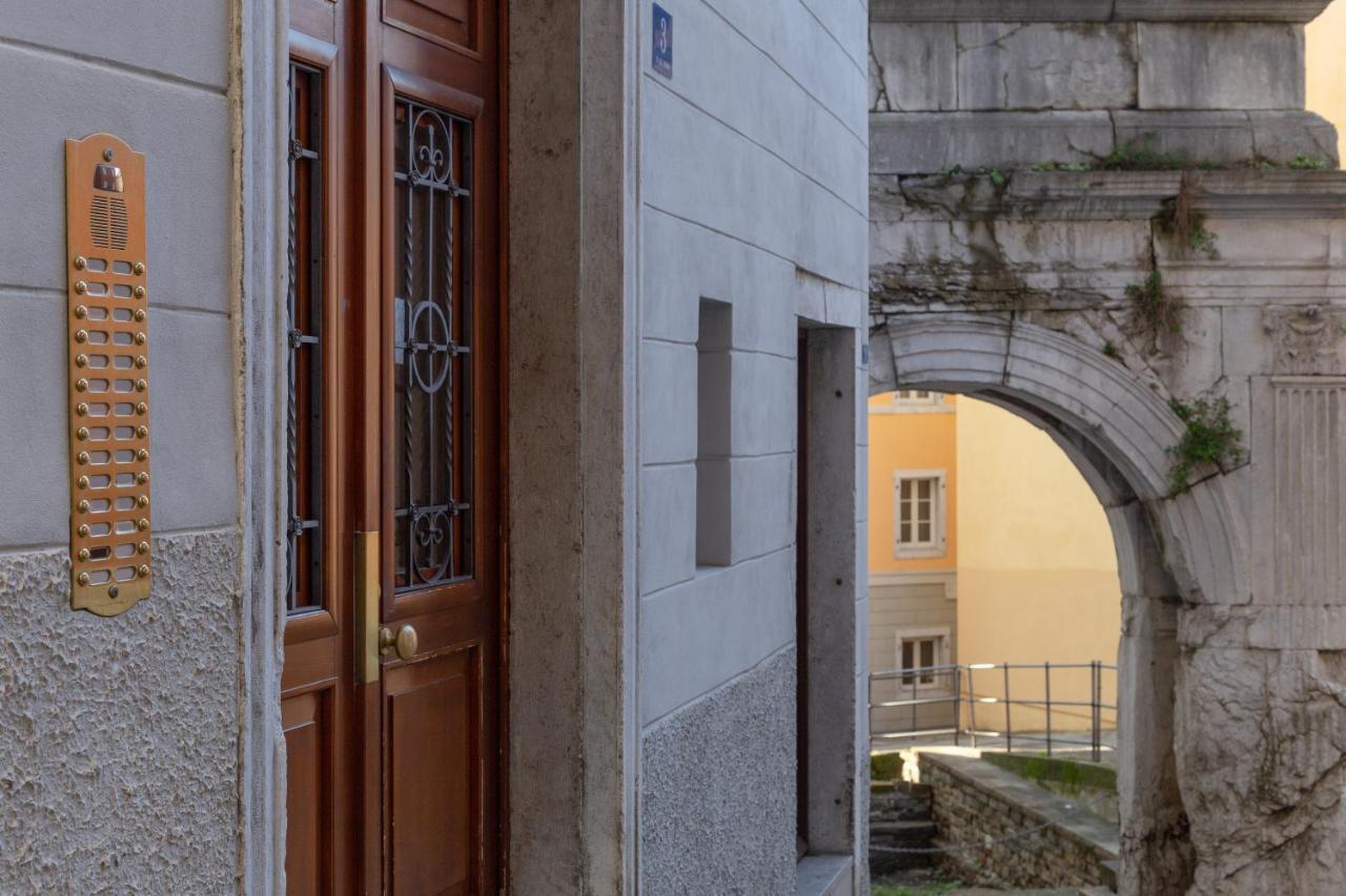 Casa Vacanze Penelope In Centro Storico Trieste Eksteriør bilde