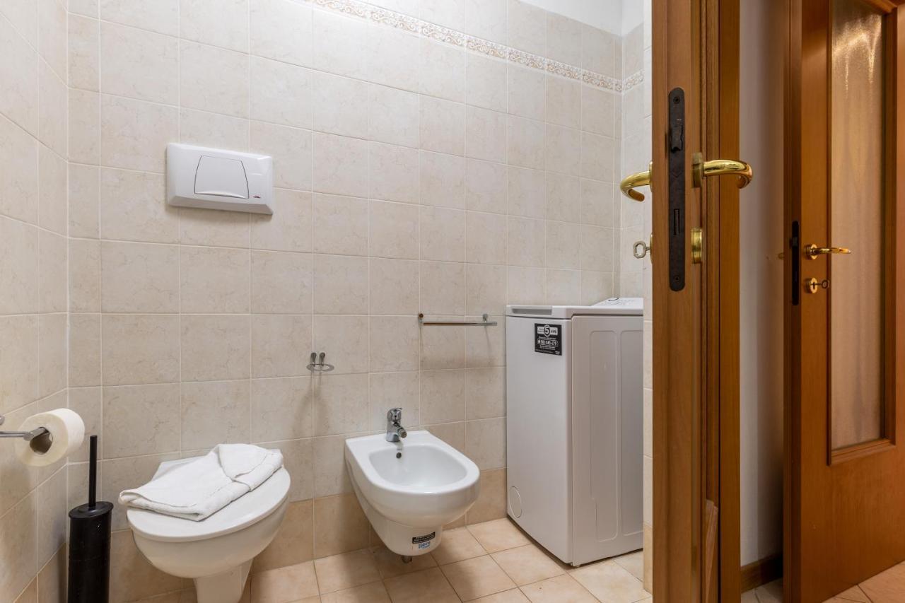 Casa Vacanze Penelope In Centro Storico Trieste Eksteriør bilde